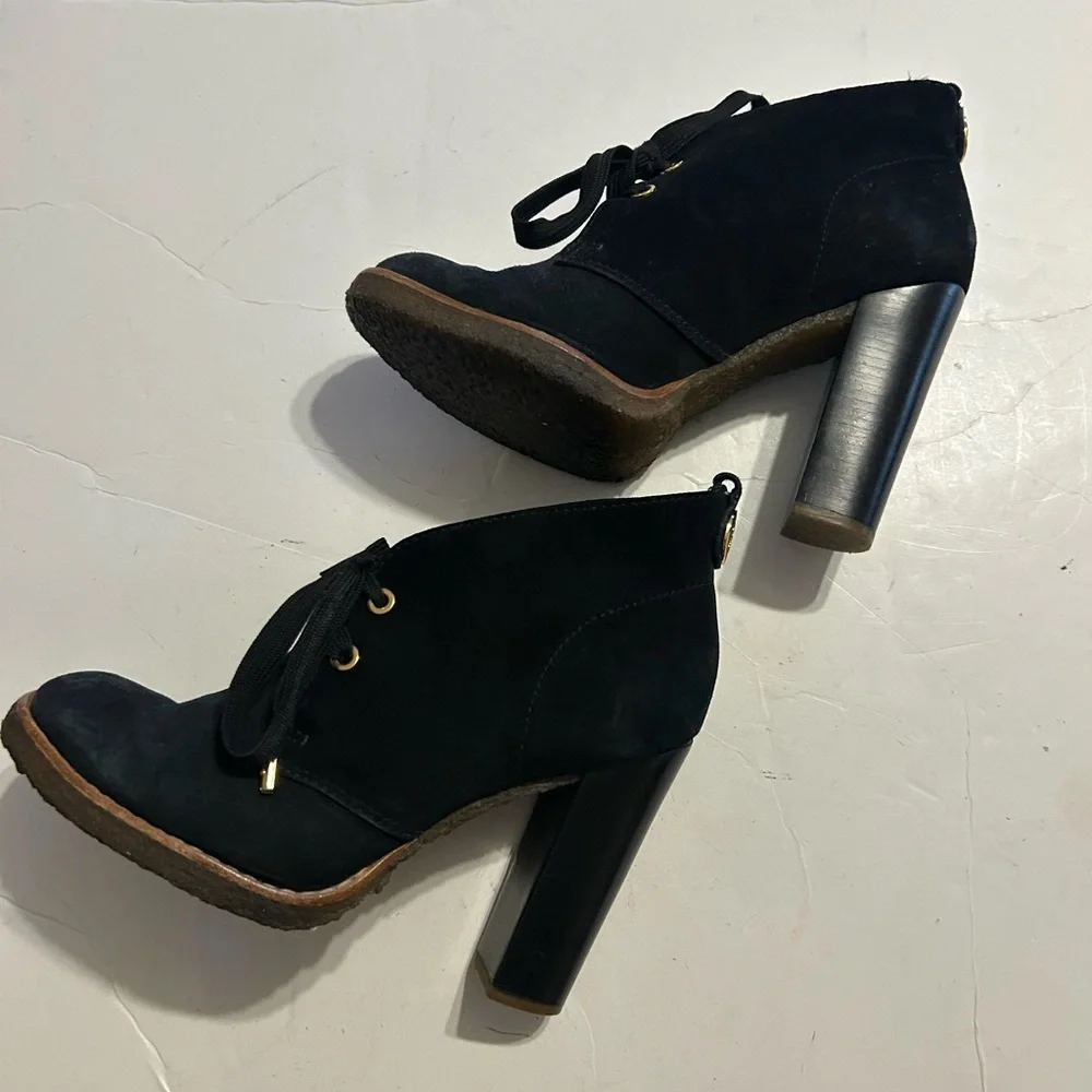 Tory Burch Black Lace Up suede  ankle Boots size 8.5 - Picture 6 of 6